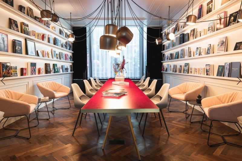 Zueco_Roomers-Averio_Bibliothek_klA
