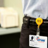 RIEFFEL   Badgehalter KB MBID   gelb – Bild 2