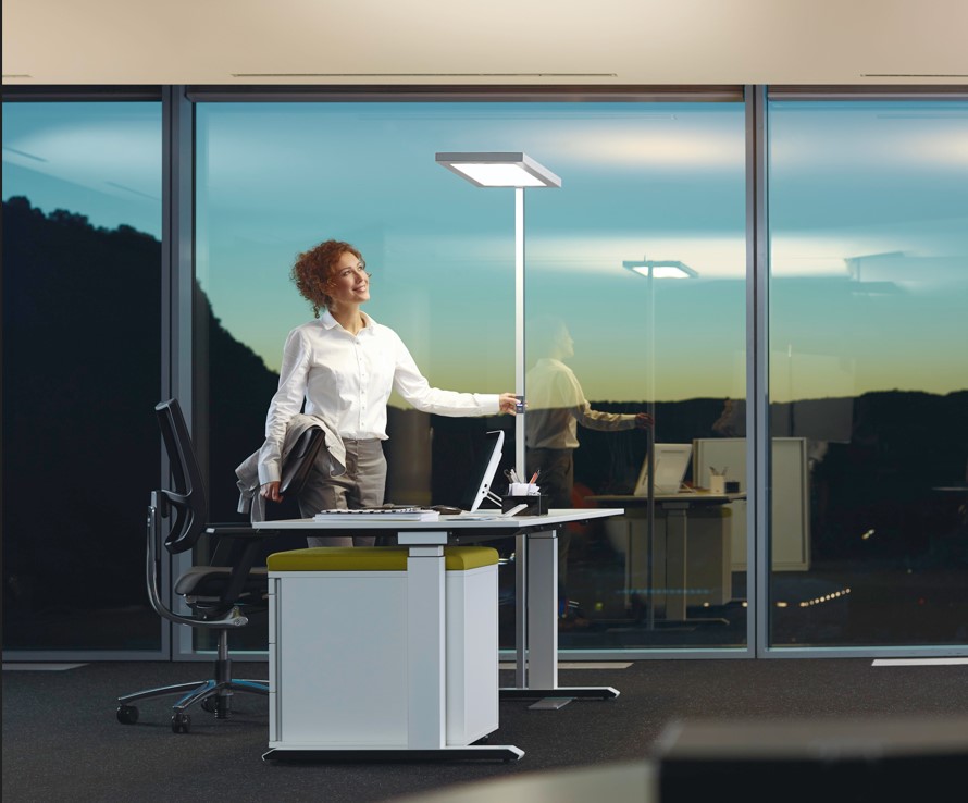 Optimal beleuchtet mit Waldmann Stehleuchten