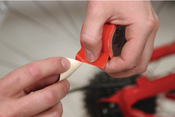 TESA Extra Power Perfect 2.75mx38mm 563430003 Gewebeband. rot – Bild 3